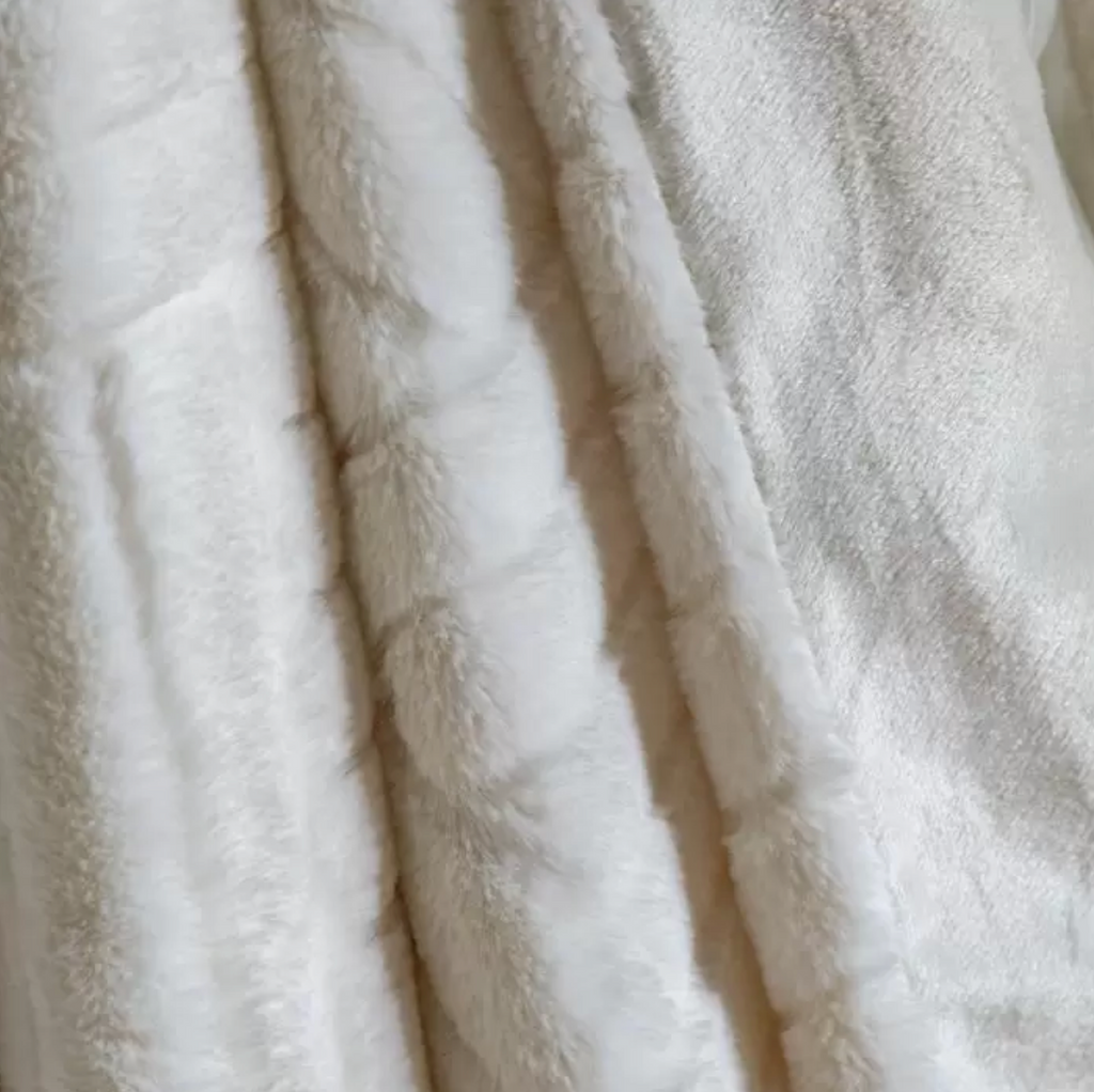 Sumptuously Soft Faux Fur Throw - Cream Block Chevron Pattern