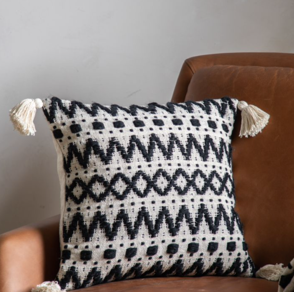 Close Up Cushion Aztec