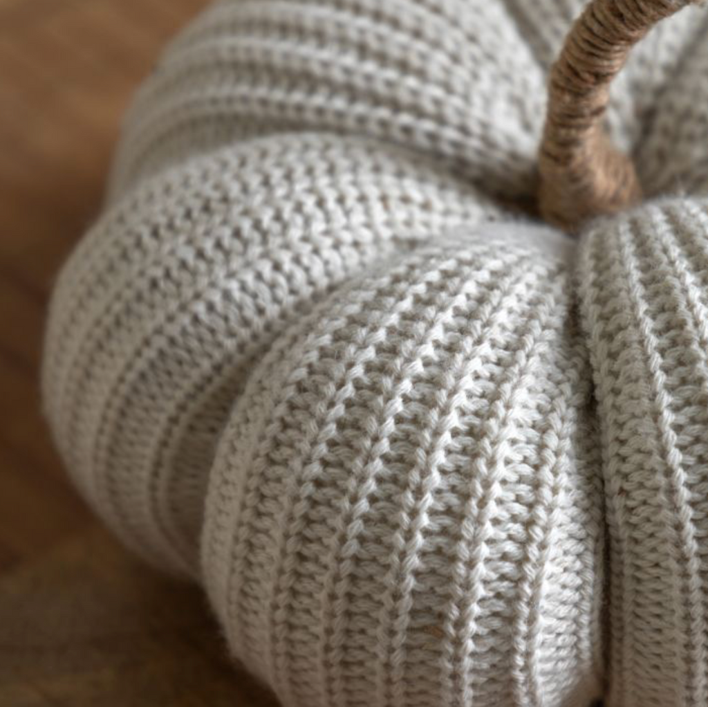 Cosy Knitted Pumpkin - Rust Orange (18cm x 18cm x 9cm)